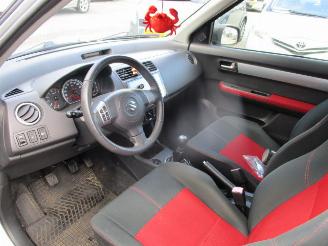 Suzuki Swift 1.3 COOL picture 7