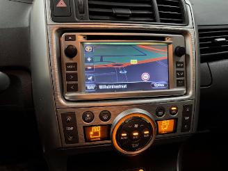 Toyota Verso 2.0 D-4D Business Clima picture 14