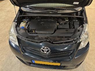 Toyota Verso 2.0 D-4D Business Clima picture 9