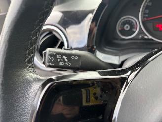 Volkswagen Up! 1.0  5-drs High Up! airco navi picture 14