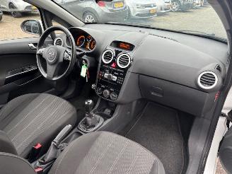Opel Corsa 1.4 16v Color Edition airco picture 10