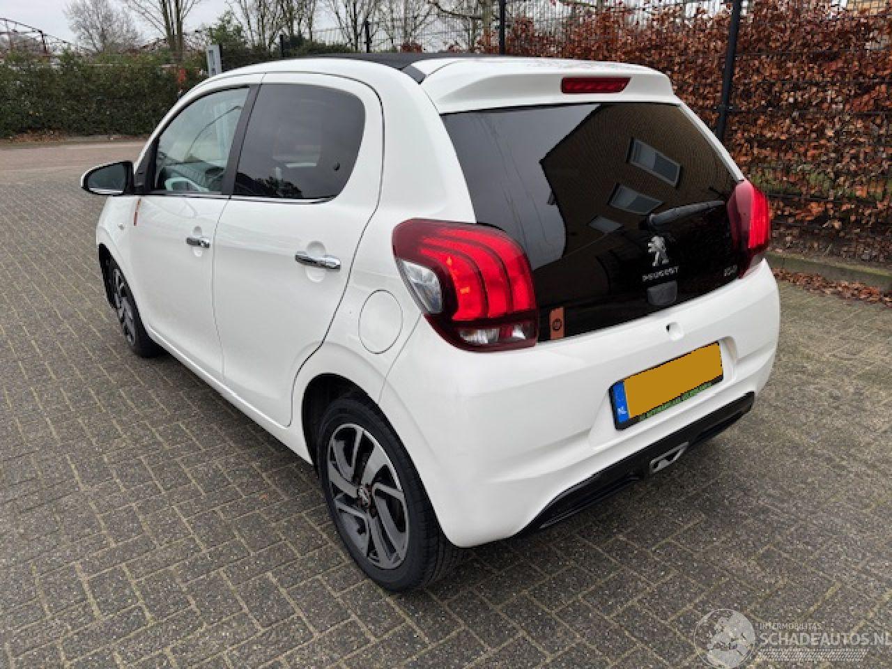 Peugeot 108 1.2  5-drs Top! Roland Garros