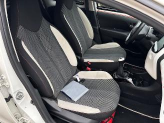 Peugeot 108 1.2  5-drs Top! Roland Garros picture 13