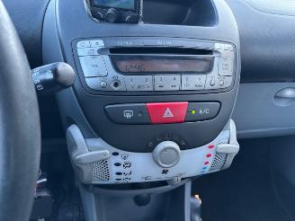 Peugeot 107 1.0 12v XS 5-drs Airco Nap picture 11