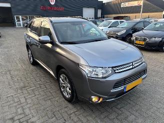 damaged passenger cars Mitsubishi Outlander 2.0 PHEV Instyle  NAP 2013/12