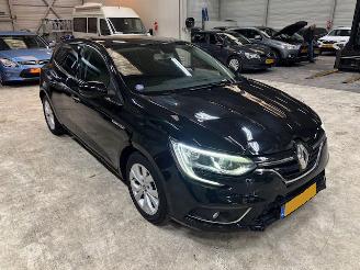 Unfallwagen Renault Mégane 1.3 TCe Limited  140pk 2019/6
