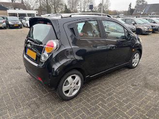 Chevrolet Spark 1.2 16v LT  airco Nap picture 3