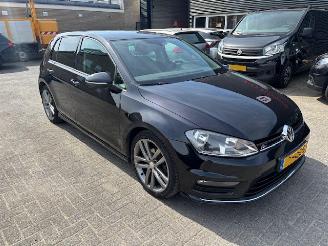 Voiture accidenté Volkswagen Golf 1.2 TSI Edition R 2015/8