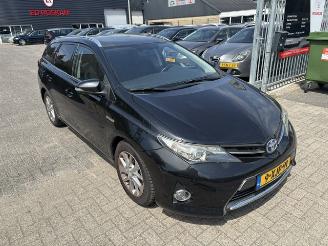 Unfallwagen Toyota Auris 1.8 Hybrid Pano automaat Sports 2014/9