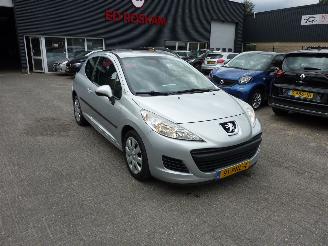 Vaurioauto  passenger cars Peugeot 207 1.4 VTI X-LINE AIRCO 2011/2