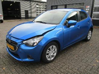 Damaged car Mazda 2 1.5 SKYACTIV-G TS 2016/1