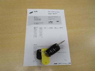 Peugeot 208 1.2 PURE TECH BLUE LION 5DRS picture 31