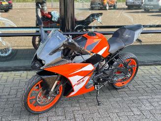 KTM  RC 125 ABS picture 7