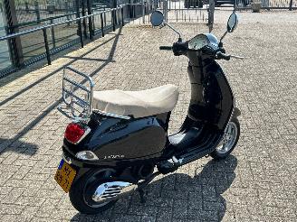 Vespa  LX 125 4T picture 5