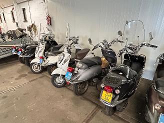 Sym  Partij 47 scooters picture 16