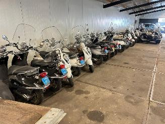 Sym  Partij 47 scooters picture 4