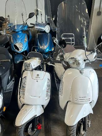 Sym  Partij 47 scooters picture 5