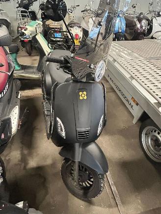 Sym  Partij 20 scooters picture 19