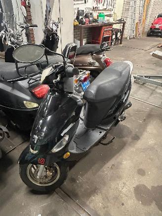 Sym  Partij 20 scooters picture 23