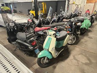 Sym  Partij 20 scooters picture 3