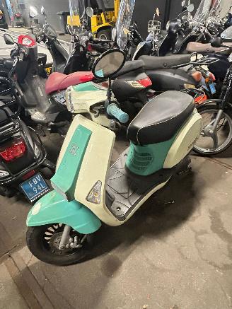 Sym  Partij 20 scooters picture 20