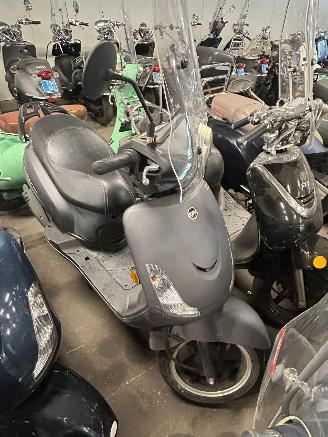 Sym  Partij 20 scooters picture 12