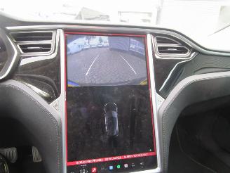 Tesla Model S 85 Base picture 17