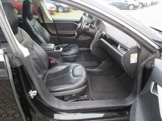 Tesla Model S 85 Base picture 11