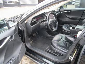 Tesla Model S 85 Base picture 9