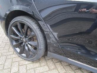 Tesla Model S 85 Base picture 21