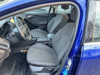 Ford Focus Wagon 1.0 Titanium picture 10