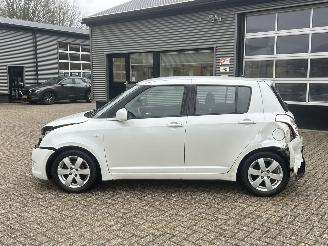 Suzuki Swift 1.3 Shogun picture 2