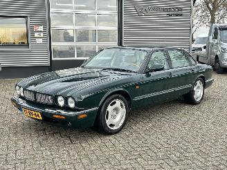 Schadeauto Jaguar XJR 4.0 V8 Automaat 1998/7