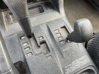 Mitsubishi Pajero 3.2 DI-D GLS Automaat picture 20