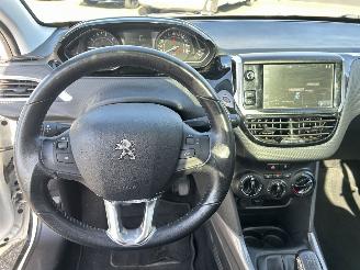 Peugeot 2008 1.2 PureTech Blue Lion picture 15