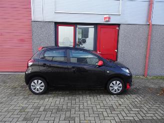 Peugeot 108 1.0 e-VTi Active airco 3500 € export prijs !!!!!!!! picture 6