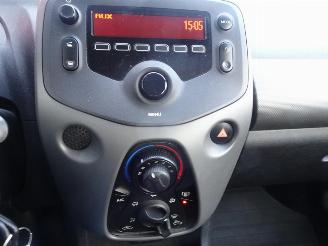 Peugeot 108 1.0 e-VTi Active airco 3500 € export prijs !!!!!!!! picture 9