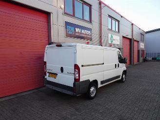 Peugeot Boxer 330 2.2 HDI L2H1 airco 3 zits picture 3