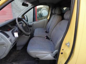 Renault Trafic 1.9 dCi L1H1 Série Spéciale 3 zits picture 5