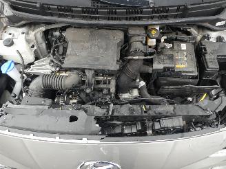 Hyundai I-10 1.0 Comfort Airco Navi Camera picture 17