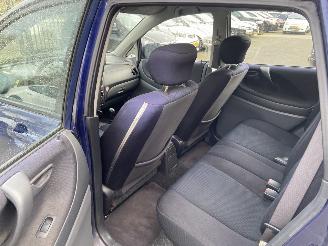 Suzuki Liana 1.6 S-Limited  AIRCO Hatchback 5-dr. picture 19