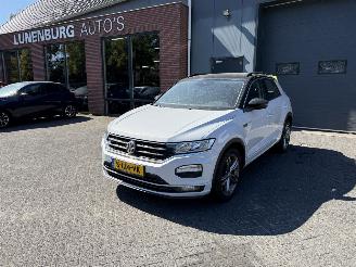 damaged passenger cars Volkswagen T-Roc 1.6 TDI Style Business  SUV 5-dr. 2019/1