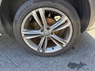 Volkswagen T-Roc 1.6 TDI Style Business  SUV 5-dr. picture 27