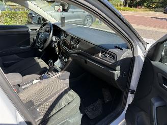 Volkswagen T-Roc 1.6 TDI Style Business  SUV 5-dr. picture 23