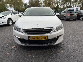 Peugeot 308 1.2 PureTech Blue Lease picture 3