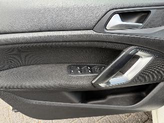 Peugeot 308 1.2 PureTech Blue Lease picture 14