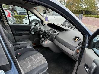 Renault Scenic 2.0-16V Expression Comfort picture 11