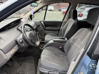 Renault Scenic 2.0-16V Expression Comfort picture 14