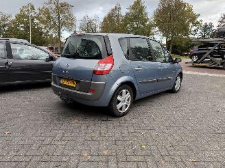 Renault Scenic 2.0-16V Expression Comfort picture 25