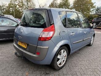 Renault Scenic 2.0-16V Expression Comfort picture 5